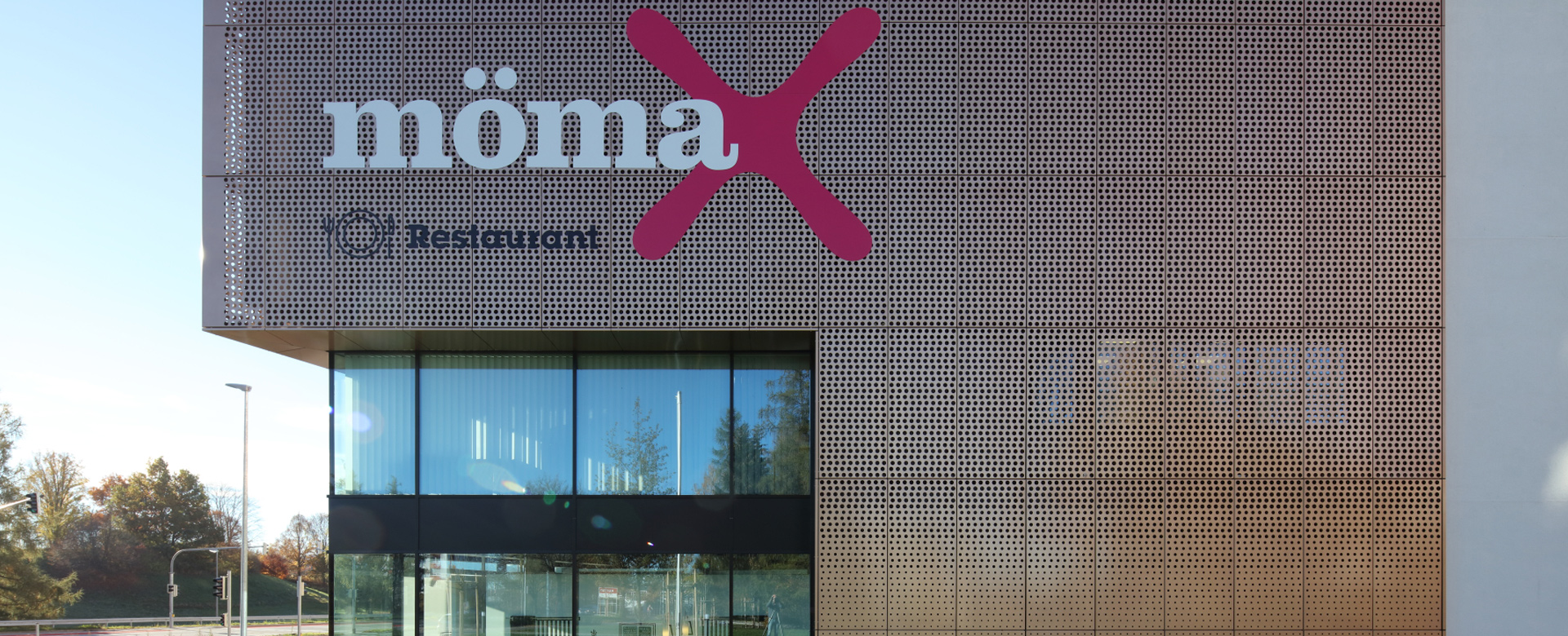 Blick Richtung Restaurant im XXXLutz-Gebäude in Kempten