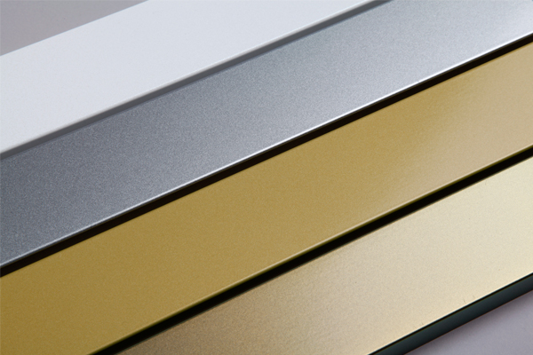 Profile lackiert mit metallischen Tönen der Duraflon®-Designserie.
