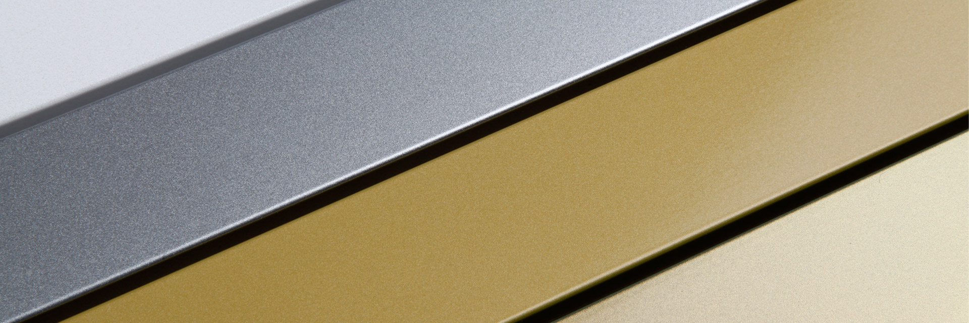 Profile lackiert mit goldenen und silbernen Tönen aus der Duraflon-Designserie