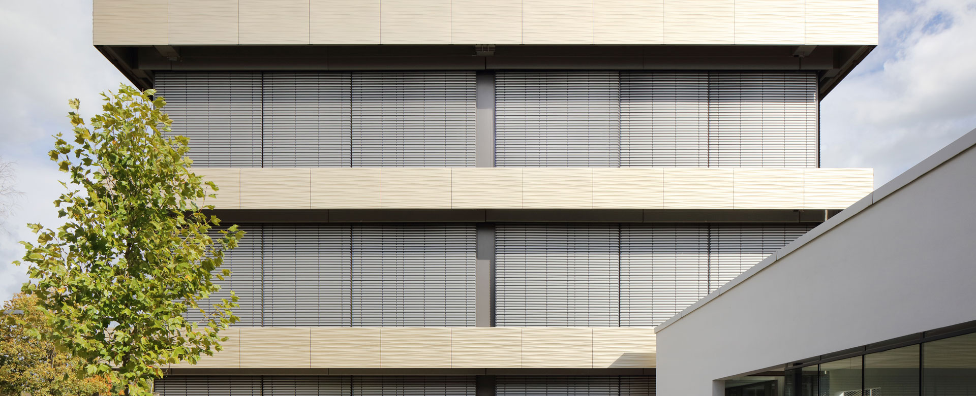 Fassade Schulzentrum Ottobeuren von Krug Grossmann Architekten